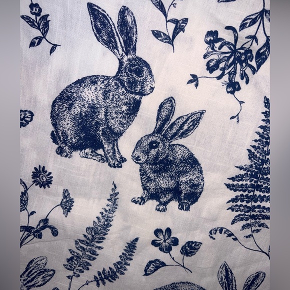 🎉HP!🎉The Farmhouse by Rachel Ashwell Navy Blue Bunny Cotton 70” Round Tablecloth - Picture 2 of 6